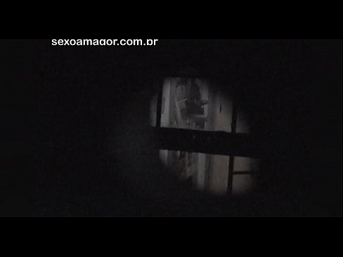 ❤️ Blondie viene segretamente filmato da un voyeur del quartiere nascosto dietro mattoni cavi Pornoal it.pornoboden.ru ❌️